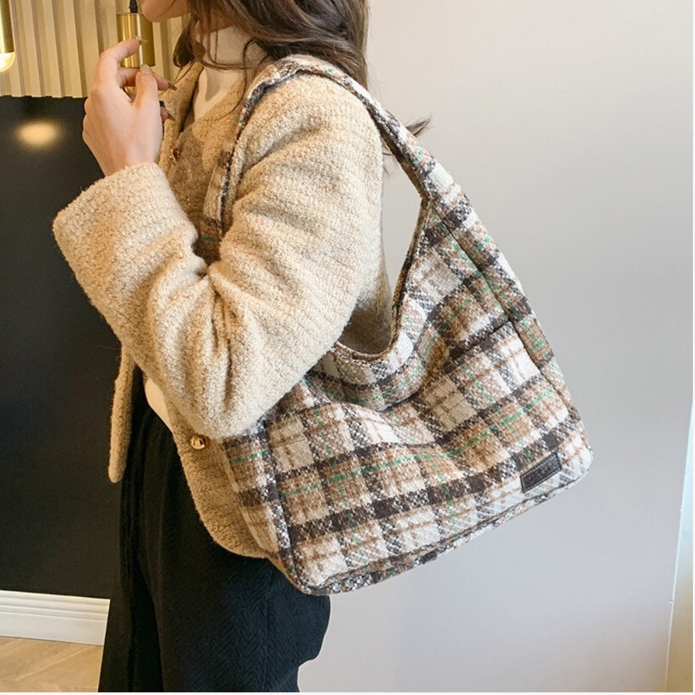Kallista | Hobo Bag