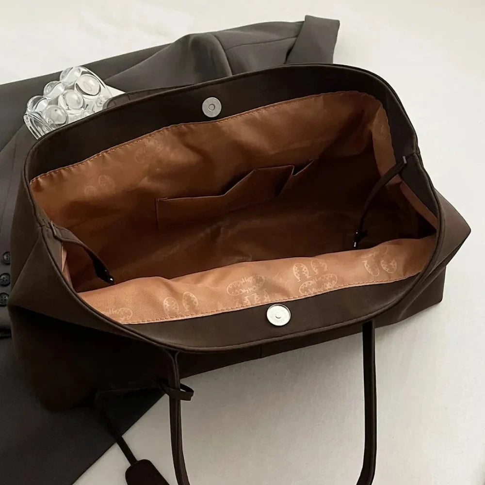 Gwen | Tote Bag
